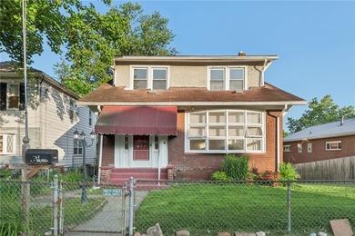 Allegheny River Home For Sale in New Kensington Pennsylvania