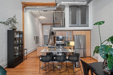 This unique true loft offers a flexible - photo 1