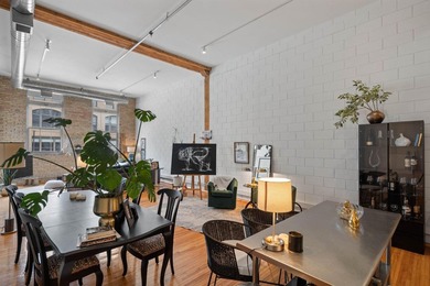 This unique true loft offers a flexible - photo 5