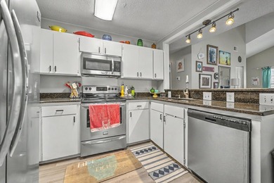 Welcome home to this beautifully updated 2-bedroom, 2-bath - photo 12