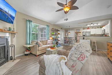 Welcome home to this beautifully updated 2-bedroom, 2-bath - photo 15