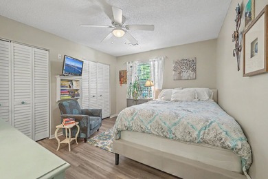 Welcome home to this beautifully updated 2-bedroom, 2-bath - photo 21