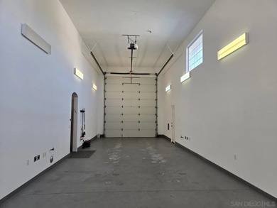 Single-Level View Estate with Rare 46' RV Garage in Del Cerro - photo 25