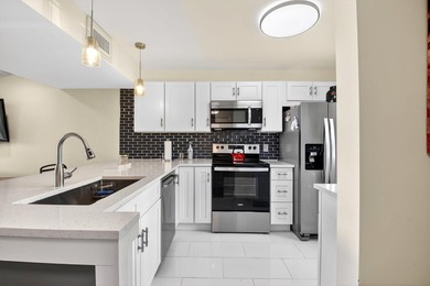 Spacious, beautifully updated and renovated 3-bed, 2-bath condo - photo 9