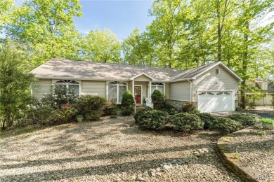 Lake Home For Sale in Palmyra, Virginia