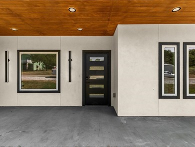 This brand-new home features 3 bedrooms, 2.5 bathrooms, and sits - photo 3