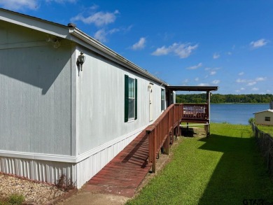 Lake Home For Sale in Frankston, Texas