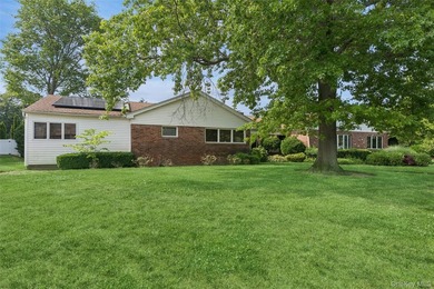 Prestigious South Lindenmere extended custom ranch offering - photo 2
