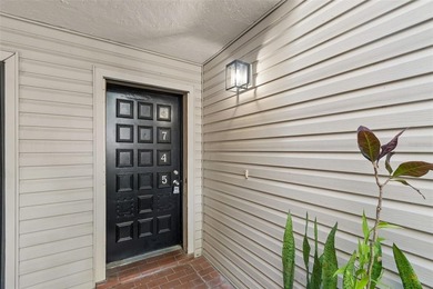 This beautifully maintained 2-bedroom, 2-bathroom first-floor - photo 4