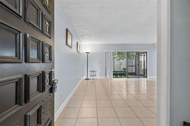 This beautifully maintained 2-bedroom, 2-bathroom first-floor - photo 5