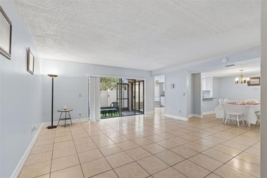 This beautifully maintained 2-bedroom, 2-bathroom first-floor - photo 7