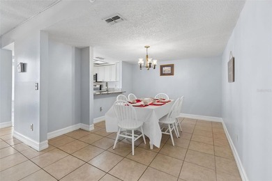 This beautifully maintained 2-bedroom, 2-bathroom first-floor - photo 10
