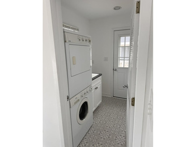 Welcome to 154 98th St. in Stone Harbor! This charming vintage - photo 14