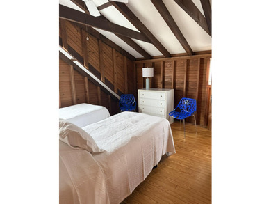 Welcome to 154 98th St. in Stone Harbor! This charming vintage - photo 15