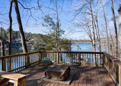Charming and move-in ready, this well maintained 3 bedroom, 2 - photo 16