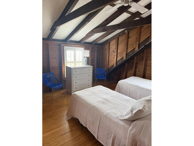 Welcome to 154 98th St. in Stone Harbor! This charming vintage - photo 18