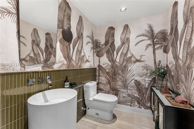 Discover refined waterfront living at The Ritz Carlton - photo 25