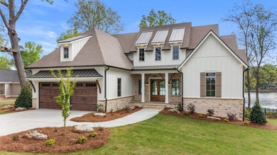'PENNY'S PLACE' SET ALONG THE SHORELINE OF LAKE OCONEE, IS A - photo 26