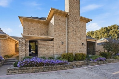Benbrook Lake Townhome/Townhouse For Sale in Fort Worth Texas