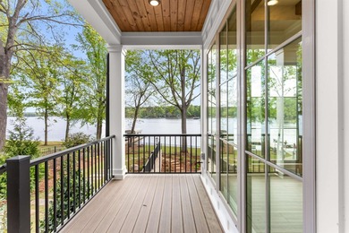 'PENNY'S PLACE' SET ALONG THE SHORELINE OF LAKE OCONEE, IS A - photo 49