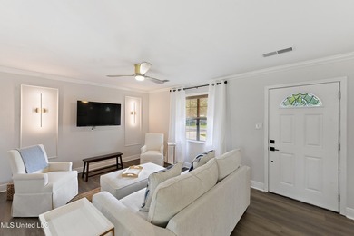 This charming cottage in Bay St. Louis is delightful. With its - photo 3