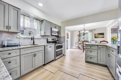 Expanded 4 bed, 4 bath Colonial featuring a full finished - photo 13