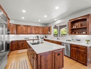Luxury Living at Brighton Crest! Perfectly positioned - photo 16