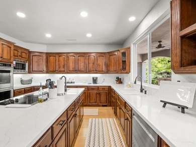 Luxury Living at Brighton Crest! Perfectly positioned - photo 17