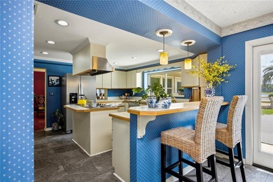 Welcome to a truly one of a kind Lake Geneva waterfront retreat - photo 17