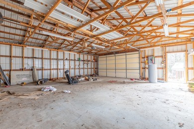 Charming Fully Remodeled Tiny Home Near the Water! This adorable - photo 18