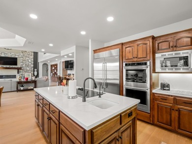 Luxury Living at Brighton Crest! Perfectly positioned - photo 19
