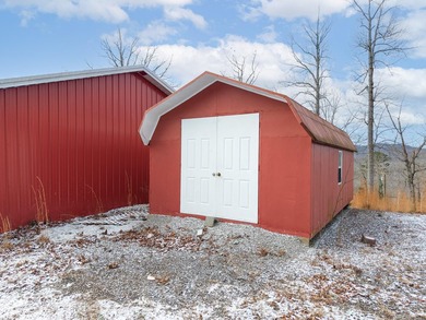 Charming Fully Remodeled Tiny Home Near the Water! This adorable - photo 19