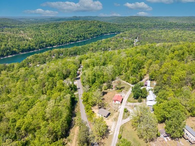 Charming Fully Remodeled Tiny Home Near the Water! This adorable - photo 22
