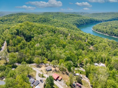 Charming Fully Remodeled Tiny Home Near the Water! This adorable - photo 27