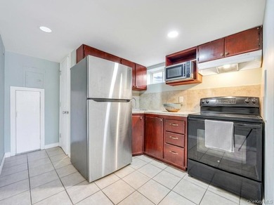 Expanded 4 bed, 4 bath Colonial featuring a full finished - photo 30