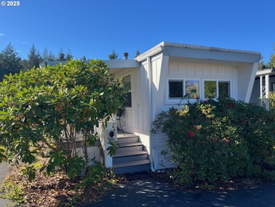 Lake Home For Sale in Florence, Oregon