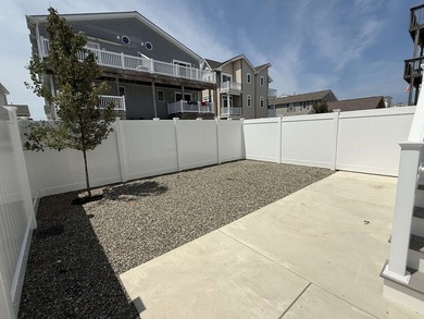**READY FOR YOU TO MOVE IN*** New Construction Coastal - photo 33