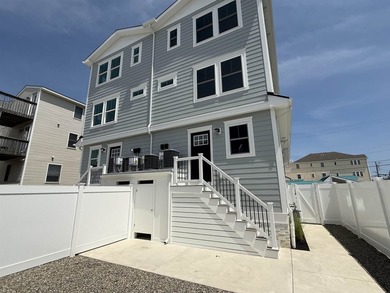 **READY FOR YOU TO MOVE IN*** New Construction Coastal - photo 34