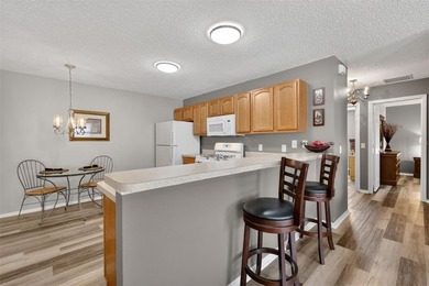 Under contract-accepting backup offers. FANTASTIC, TURNKEY 2/2 - photo 7