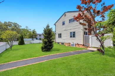 Expanded 4 bed, 4 bath Colonial featuring a full finished - photo 40