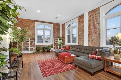 Mississippi River Home For Sale in Memphis Tennessee