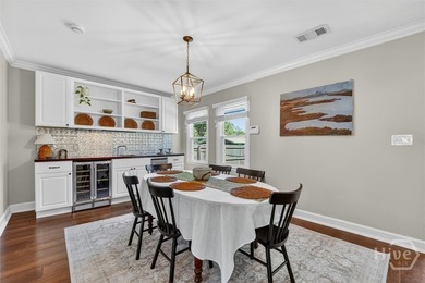 Welcome to 312 E 58th St, a beautifully maintained 3 bedroom, 2 - photo 11