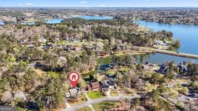 Welcome to your lakefront retreat on beautiful Lake Tobesofkee - photo 5