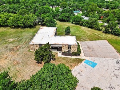 Rare opportunity to own a fully renovated commercial office - photo 34
