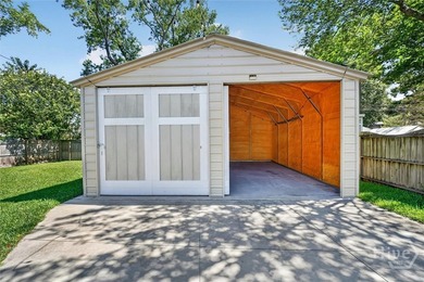 Welcome to 312 E 58th St, a beautifully maintained 3 bedroom, 2 - photo 44