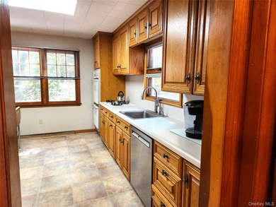 Private Smallwood Oasis! This three bedroom, one full and one - photo 4