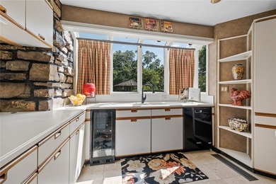 Seize the opportunity to own a one-of-a-kind property in - photo 6