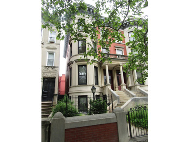 Charming 19th Century Historic Mansion landmarked in the - photo 2