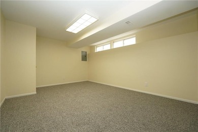 Presenting you to this well-maintained 2-stories single-family - photo 21