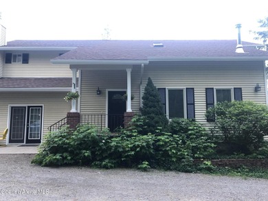 Lake Cocolalla Home For Sale in Cocolalla Idaho